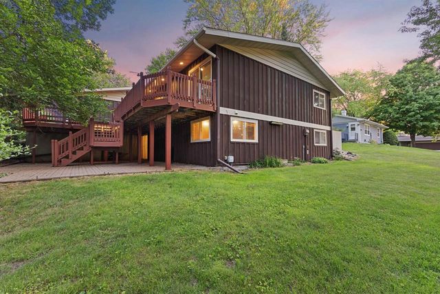 323 OLD PIONEER ROAD, Fond Du Lac, WI 54935