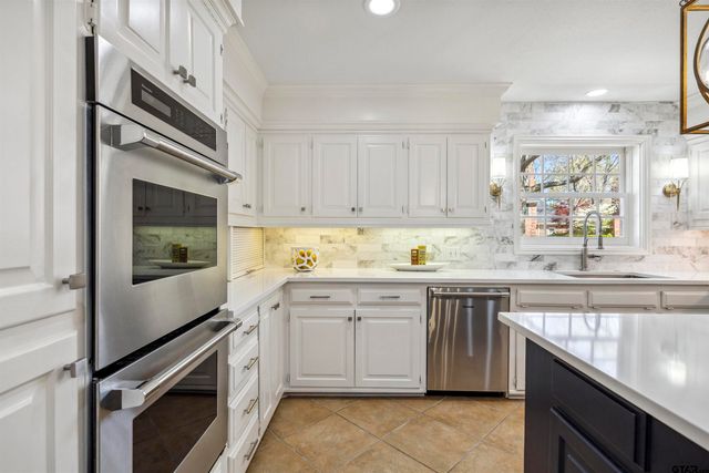 813 Mallory Court, Tyler, TX 75703