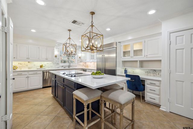 813 Mallory Court, Tyler, TX 75703