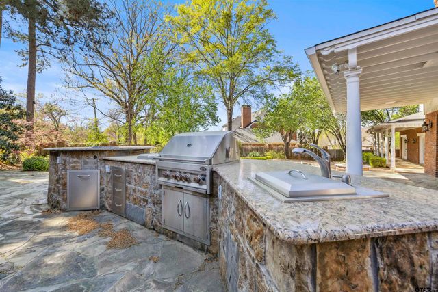 813 Mallory Court, Tyler, TX 75703