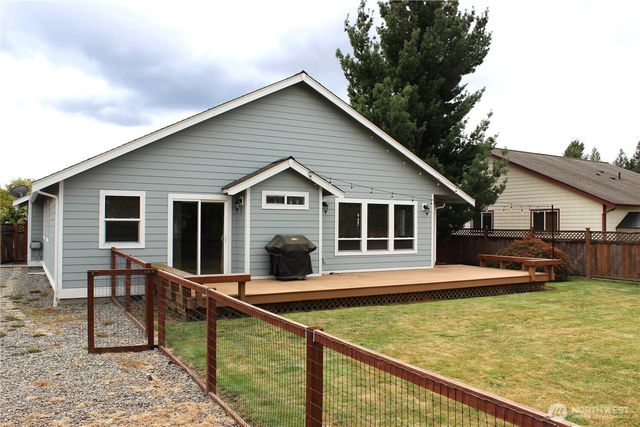 406 Jackson Court, Nooksack, WA 98276