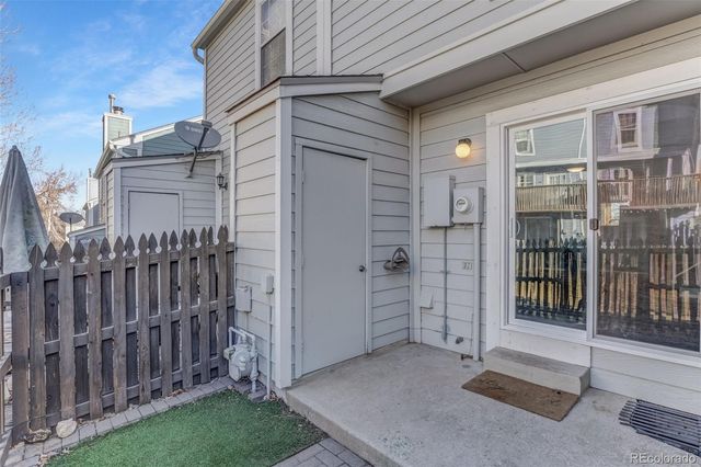 10142 W Dartmouth Avenue, Lakewood, CO 80227