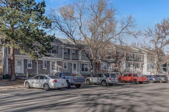 10142 W Dartmouth Avenue, Lakewood, CO 80227