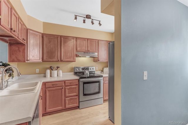 10142 W Dartmouth Avenue, Lakewood, CO 80227