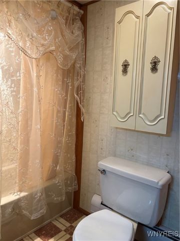 52 Linden Avenue, Salamanca, NY 14779