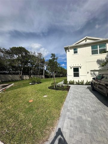 4665 Meyerson Place, Lake Worth, FL 33463