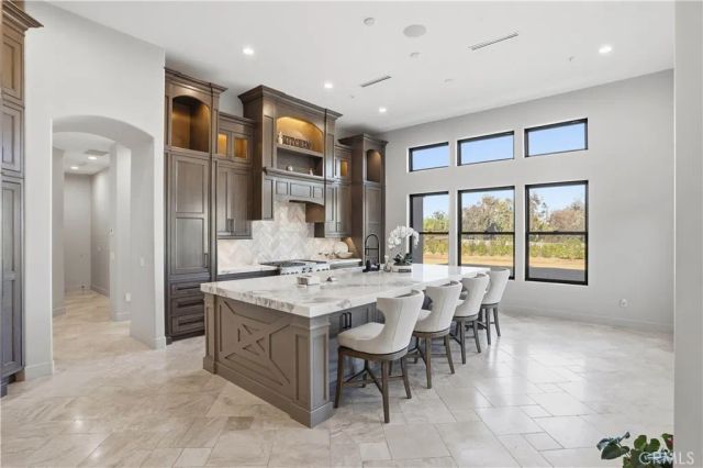 39760 Amber Court, Murrieta, CA 92562