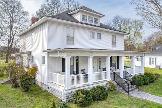 317 N Main St, Cornersville, TN 37047