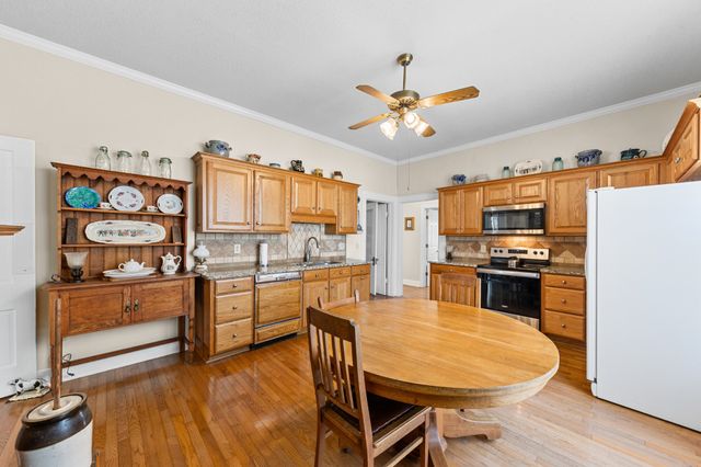 317 N Main St, Cornersville, TN 37047