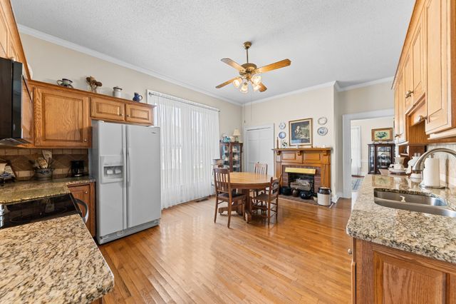 317 N Main St, Cornersville, TN 37047