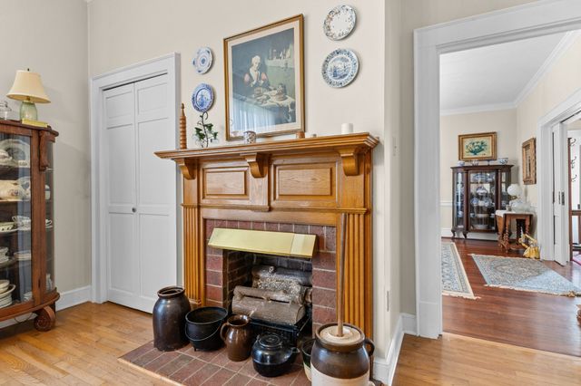 317 N Main St, Cornersville, TN 37047