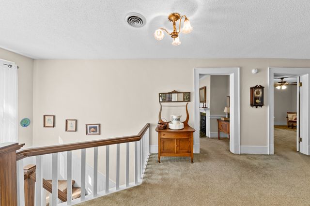 317 N Main St, Cornersville, TN 37047