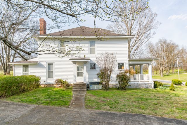 317 N Main St, Cornersville, TN 37047