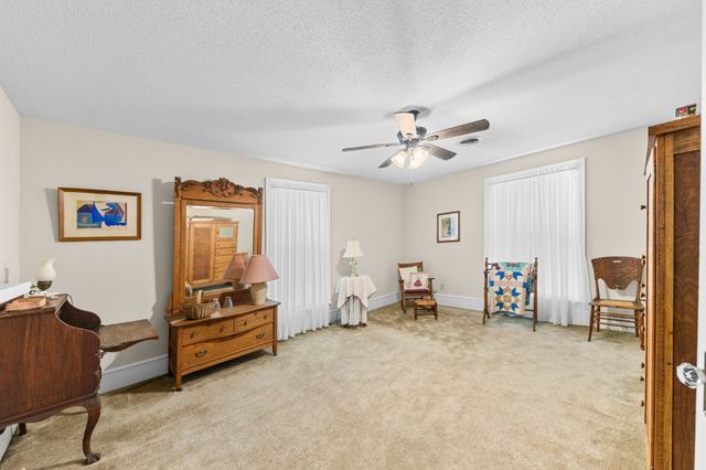 317 N Main St, Cornersville, TN 37047