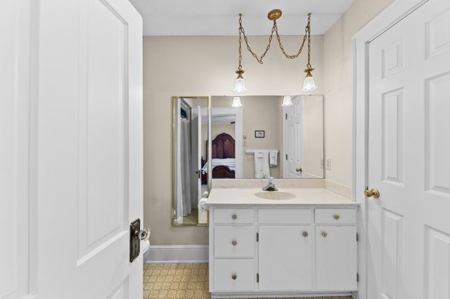 317 N Main St, Cornersville, TN 37047