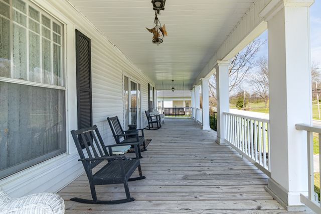 317 N Main St, Cornersville, TN 37047