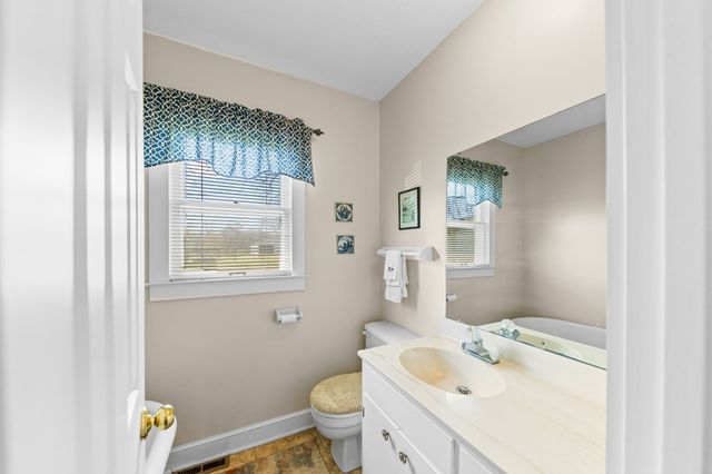 317 N Main St, Cornersville, TN 37047