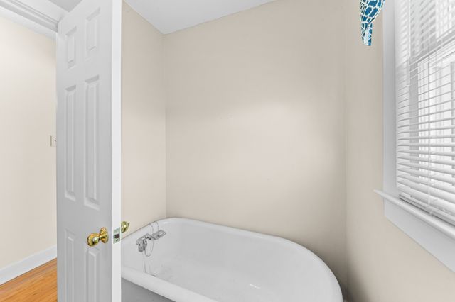 317 N Main St, Cornersville, TN 37047