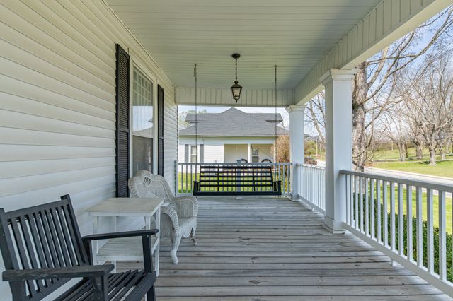 317 N Main St, Cornersville, TN 37047