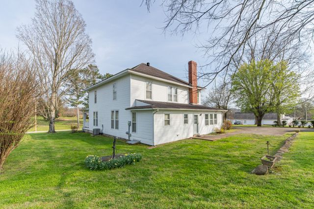 317 N Main St, Cornersville, TN 37047