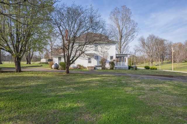 317 N Main St, Cornersville, TN 37047