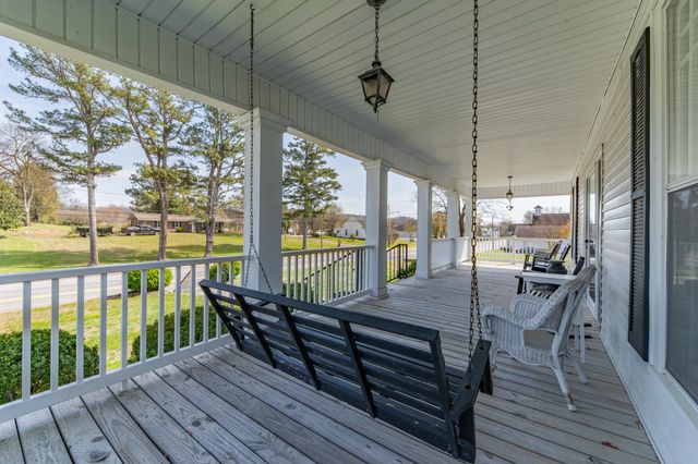 317 N Main St, Cornersville, TN 37047