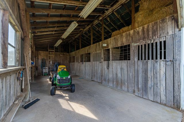 317 N Main St, Cornersville, TN 37047