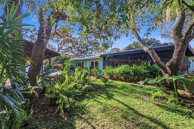 1515 SERPENTINE DRIVE S, St Petersburg, FL 33705