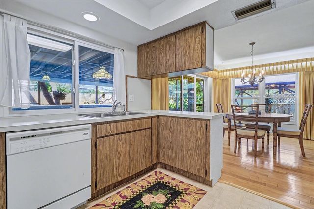 1515 SERPENTINE DRIVE S, St Petersburg, FL 33705