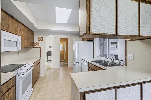 1515 SERPENTINE DRIVE S, St Petersburg, FL 33705