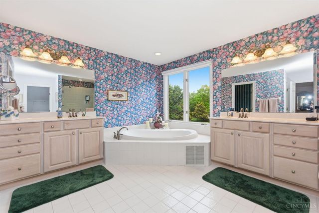 1634 Fairway Crest, Miami Twp, OH 45140