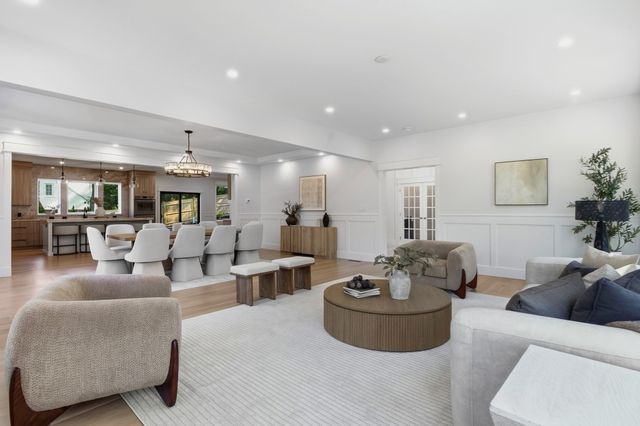 2 Atherton Rd, Winchester, MA 01890