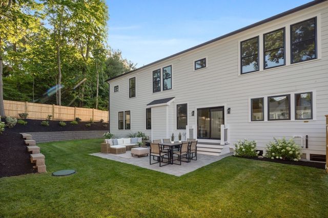 2 Atherton Rd, Winchester, MA 01890