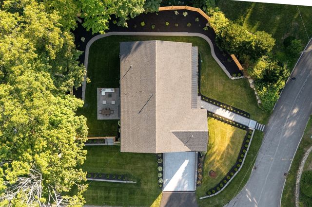 2 Atherton Rd, Winchester, MA 01890