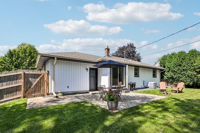4376 S 84th STREET, Greenfield, WI 53228