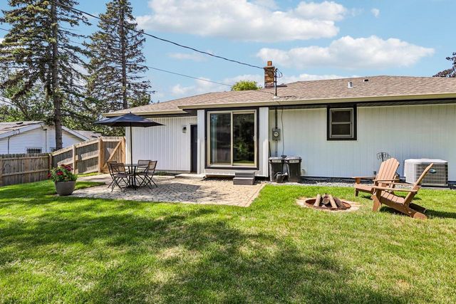 4376 S 84th STREET, Greenfield, WI 53228