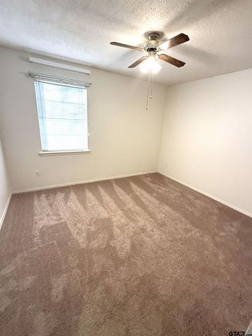 212 College St, Roxton, TX 75477