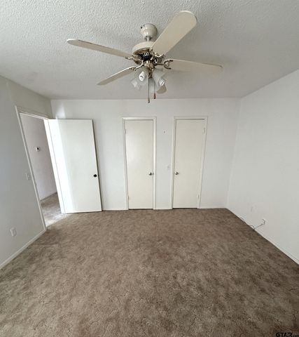 212 College St, Roxton, TX 75477