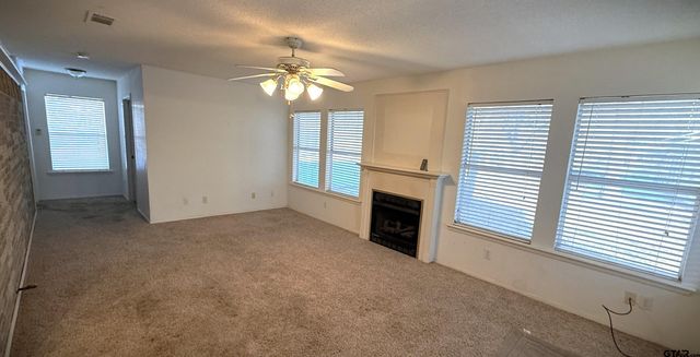 212 College St, Roxton, TX 75477