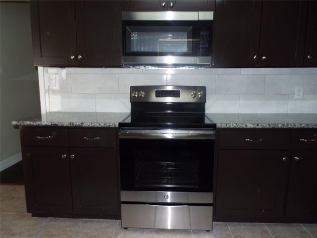 17322 Baronshire Drive, Houston, TX 77070