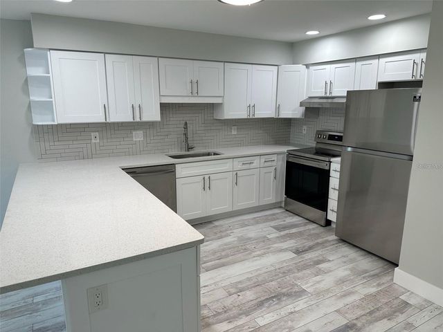 440 50TH AVENUE N, St Petersburg, FL 33703