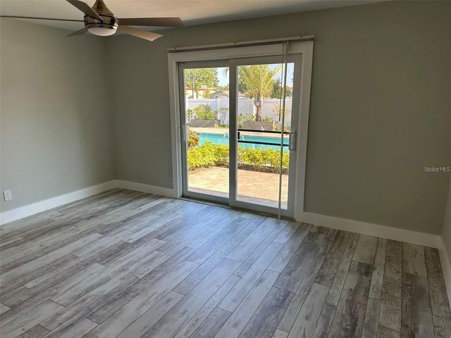 440 50TH AVENUE N, St Petersburg, FL 33703