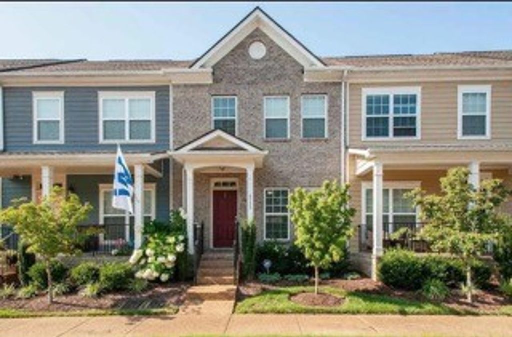 6727 Sunnywood Dr, Nashville, TN 37211