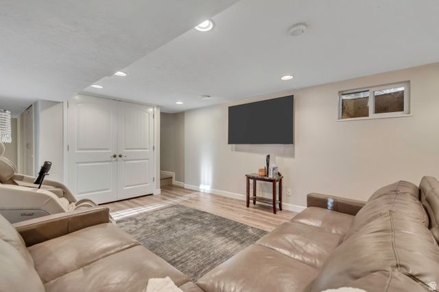 1240 WESTWOOD RD, Bountiful, UT 84010