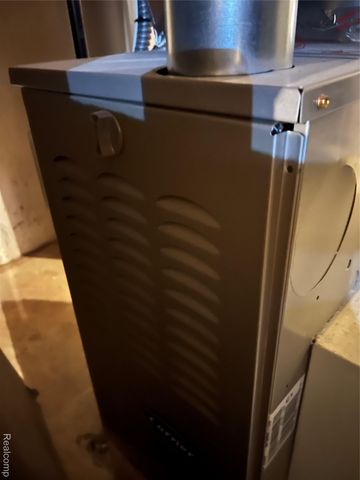 33626 Hiveley Street, Westland, MI 48186