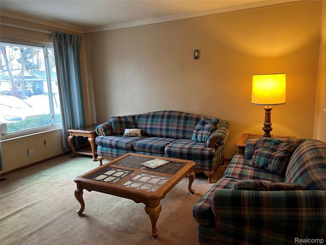 33626 Hiveley Street, Westland, MI 48186