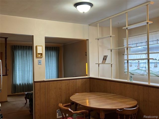 33626 Hiveley Street, Westland, MI 48186