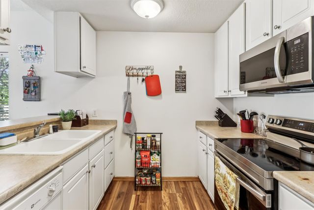 8601 Westown Parkway 14108, West Des Moines, IA 50266