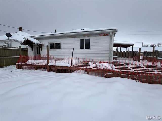 120 Gillespie, Wilsonville, IL 62093