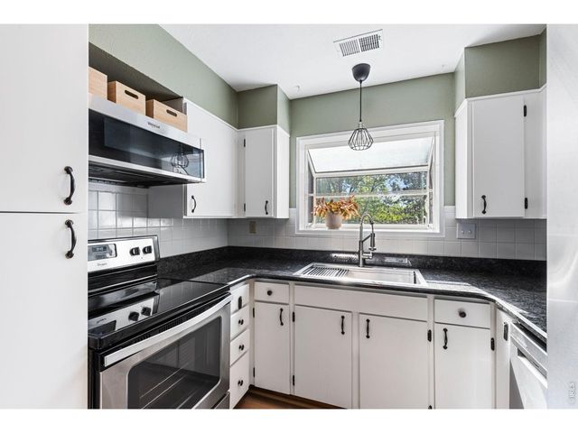 535 Manhattan Dr 201, Boulder, CO 80303